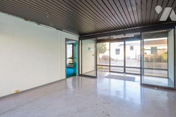 VENTE IMMO-INTERACTIF- LE BOUSCAT (33110) 49, rue Marceau -
Un immeuble à usage professionnel ...