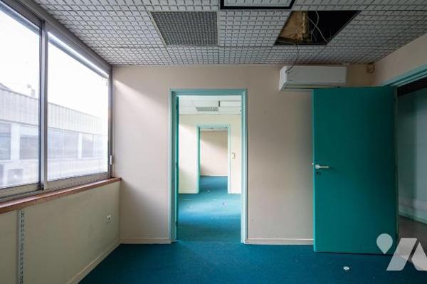 VENTE IMMO-INTERACTIF- LE BOUSCAT (33110) 49, rue Marceau -
Un immeuble à usage professionnel ...