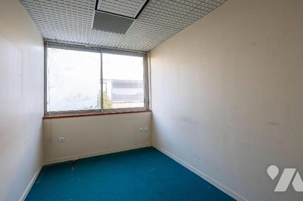 VENTE IMMO-INTERACTIF- LE BOUSCAT (33110) 49, rue Marceau -
Un immeuble à usage professionnel ...