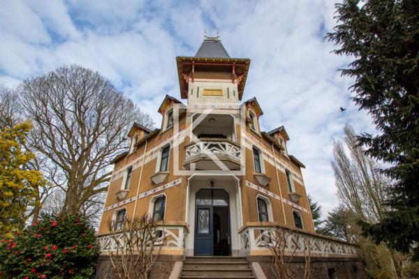 Manoir Art Déco au coeur du Parc de la Haye