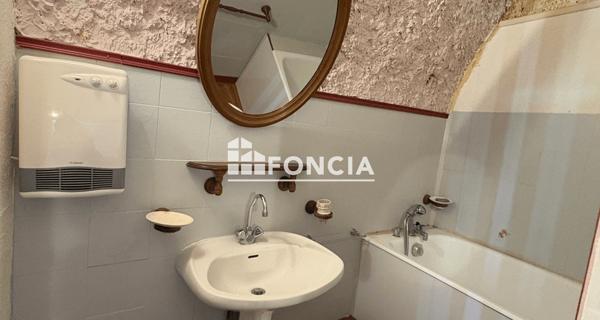 Location Appartement 2 pièces 35.91 m² - Aurel 84390