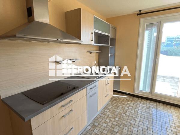 Location Appartement 4 pièces 79.02 m² - 30 RUE DE PACALAIRE Seyssinet 38170