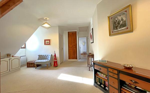 Maison à vendre    7 pièces • 192 m2 Bures-sur-Yvette