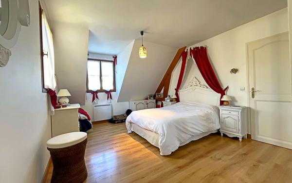 Maison à vendre    7 pièces • 192 m2 Bures-sur-Yvette