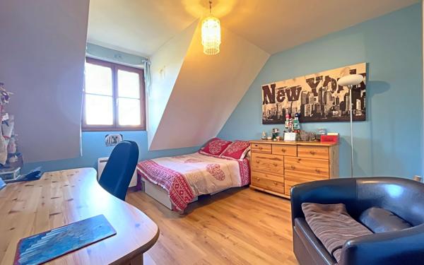 Maison à vendre    7 pièces • 192 m2 Bures-sur-Yvette