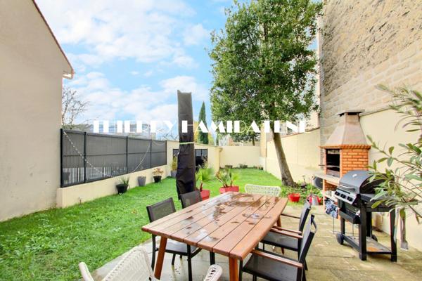 CENTRE VILLE MAIRIE MAGNIFIQUE MAISON MEULIERE ENTIEREMENT RENOVEE DPE C 5 PIECES 3 CHAMBRES S/SOL TOTAL JARDIN 300M2