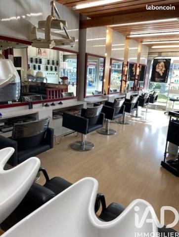 Esthétique, Coiffure​ à vendre 50 m² Vaux-le-Pénil