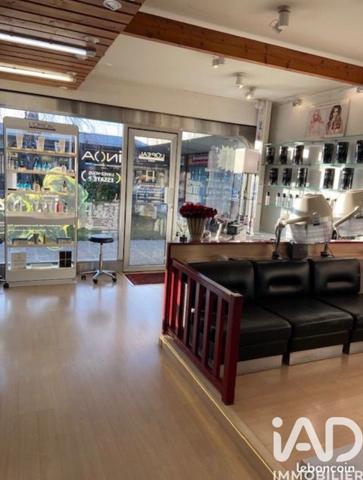Esthétique, Coiffure​ à vendre 50 m² Vaux-le-Pénil
