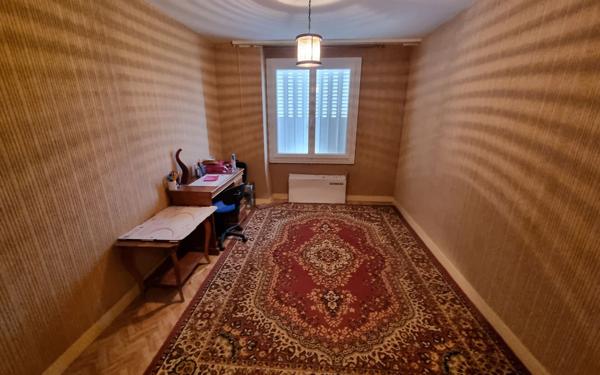 Maison à vendre    4 pièces • 97 m2 Saint-Yrieix-la-Perche