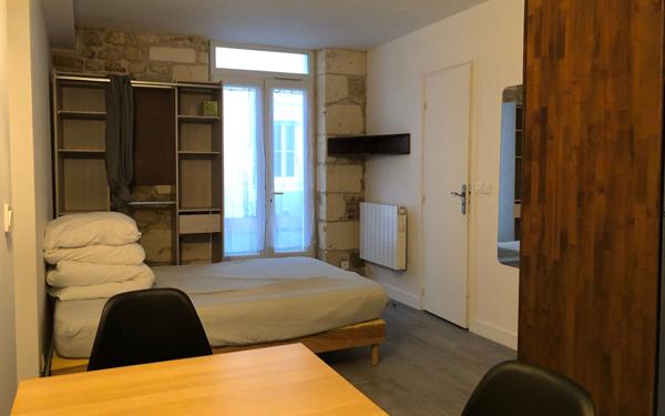 Appartement à louer    1 pièce •  Rochefort