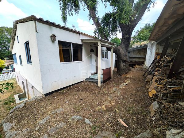 Opportunité rare Maison/ Chalet à rénover  AU CALME ABSOLU - Valbonne