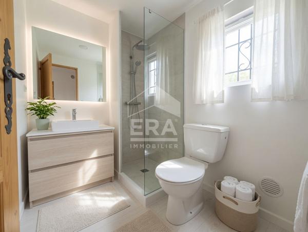 Opportunité rare Maison/ Chalet à rénover  AU CALME ABSOLU - Valbonne