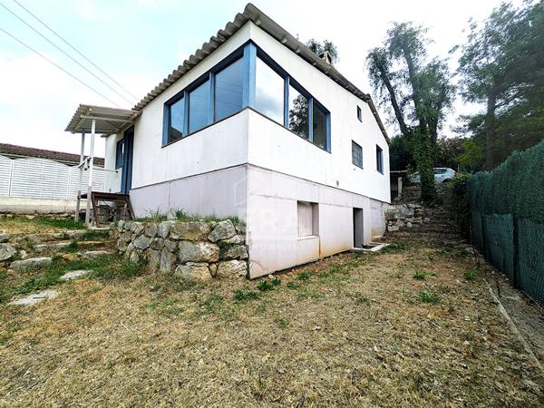 Opportunité rare Maison/ Chalet à rénover  AU CALME ABSOLU - Valbonne