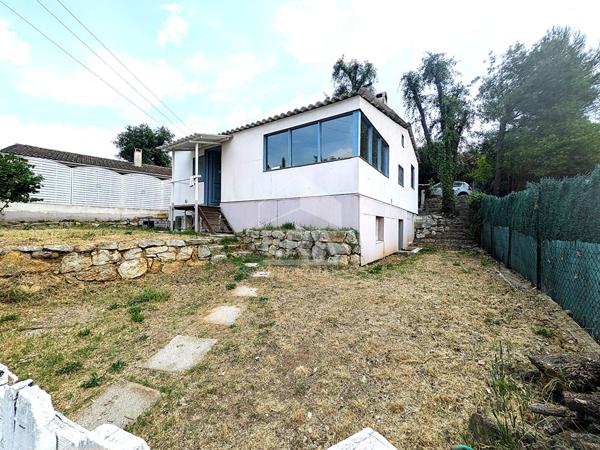 Opportunité rare Maison/ Chalet à rénover  AU CALME ABSOLU - Valbonne