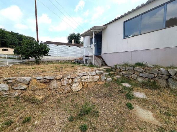 Opportunité rare Maison/ Chalet à rénover  AU CALME ABSOLU - Valbonne