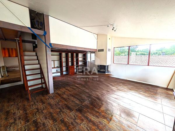 Opportunité rare Maison/ Chalet à rénover  AU CALME ABSOLU - Valbonne