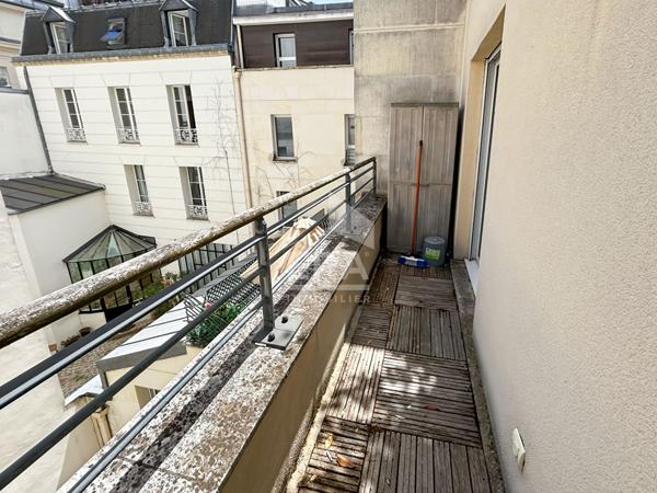Victor Hugo, rue Copernic - Grand 2 pièces meublé avec balcon