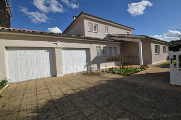 Maison 4 chambres, piscine, double garage, terrain clos 2189m2 à MARMANDE (47)
