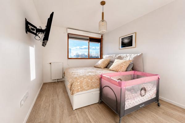 Appartement
         3 pièces
        - 70 m² Exclusivité 350 000 € *