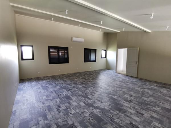 Local d'activité 156 m2