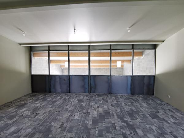 Local d'activité 156 m2