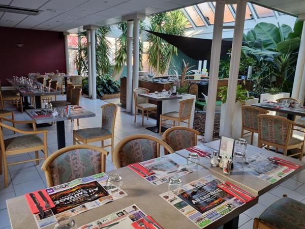 HOTEL, BAR, RESTAURANT - SECTEUR MONTARGIS et FORËT D'ORLEANS