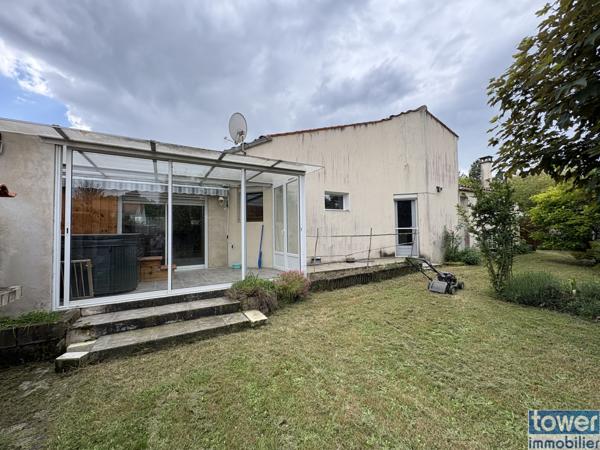 Maison À vendre : Pavillon lumineux de 102 m² - 3 chambres, jardin, garage - Cozes 17120