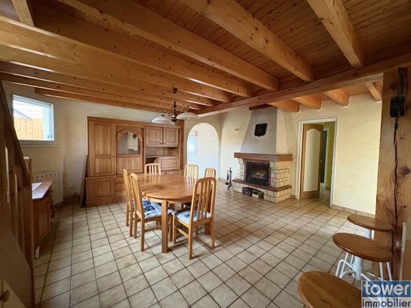 Maison À vendre : Pavillon lumineux de 102 m² - 3 chambres, jardin, garage - Cozes 17120