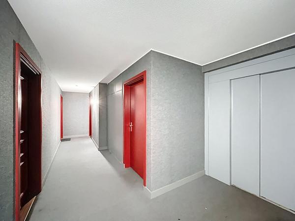 Appartement T3 avec terrasse couverte et place de parking