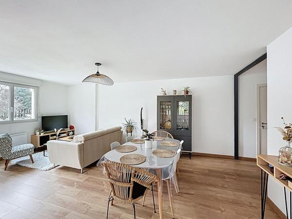 Appartement T3 avec terrasse couverte et place de parking