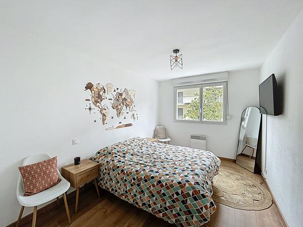 Appartement T3 avec terrasse couverte et place de parking