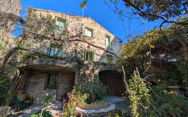 Maison à vendre    4 pièces •  Pézenas