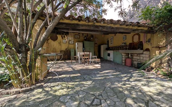 Maison à vendre    4 pièces •  Pézenas