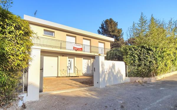 Maison à vendre    6 pièces • 142 m2 Le Pradet