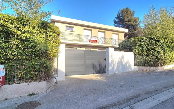 Maison à vendre    6 pièces • 142 m2 Le Pradet