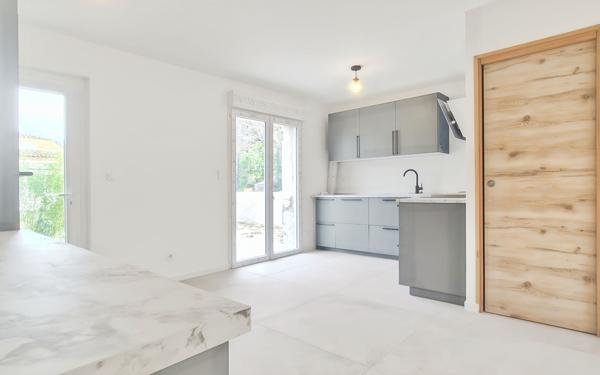 Maison à vendre    6 pièces • 142 m2 Le Pradet
