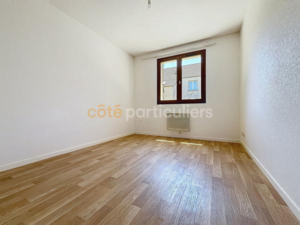 Vente
                Maison90 m² - 5 Pièces -
                    VILLEMANDEUR (45700)
