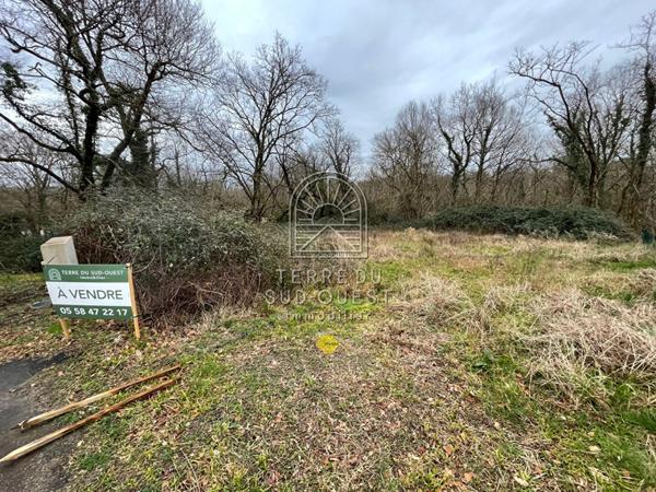 Terrain 866 m²