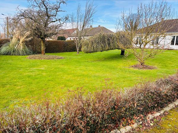 NOUVEAU. Jolie maison de plain-pied CRECY en Ponthieu.