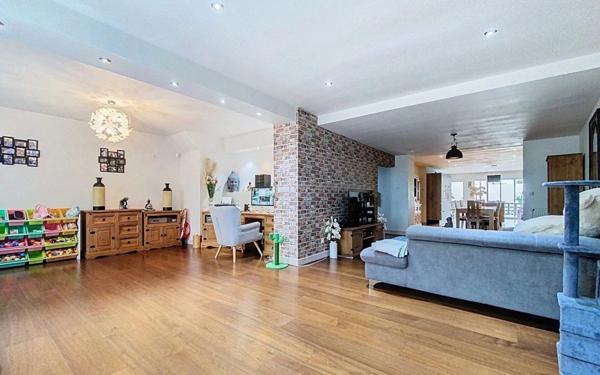 Maison à vendre    5 pièces •  Armentières