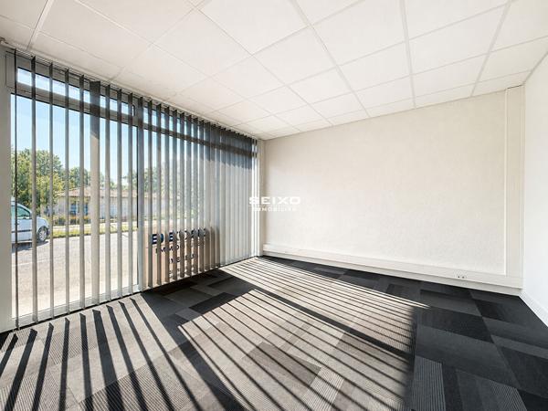 Local commercial 8 pièces 146 m2