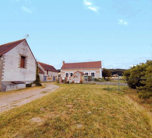 Maison de pays  4 pièces 85 m2 grandes dépendances