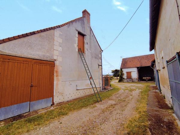 Maison de pays  4 pièces 85 m2 grandes dépendances