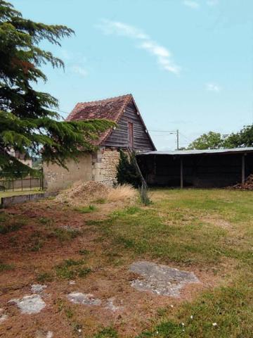 Maison de pays  4 pièces 85 m2 grandes dépendances
