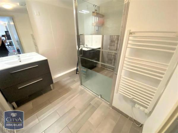 Appartement à louer 3 pièces 57.22m² Istres (13800)