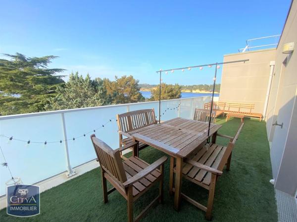 Appartement à louer 3 pièces 57.22m² Istres (13800)