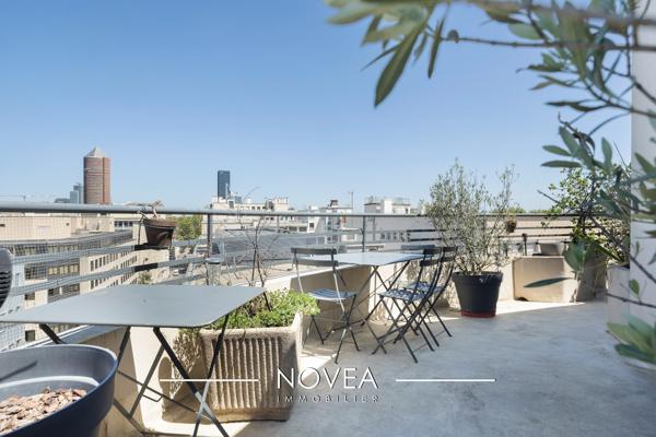 T2 dernier étage avec terrasse panoramique
