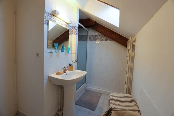 Maison 3 niveaux avec jardin proche Grenoble