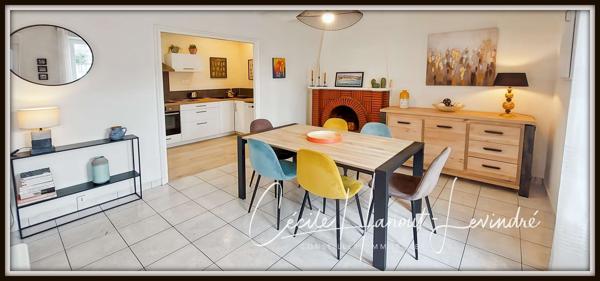 Saint-Marcan (35120) SAINT-MARCAN . Bourg. Maison en pierre 110 m² avec dépendances et courette.