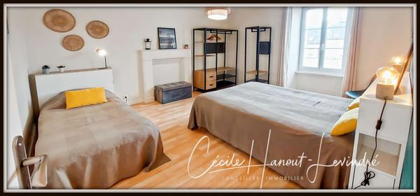 Saint-Marcan (35120) SAINT-MARCAN . Bourg. Maison en pierre 110 m² avec dépendances et courette.